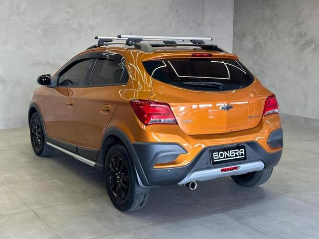 Foto do veículo CHEVROLET ONIX  1.4 MT ACT 2019 67.051 KM 64.900,00