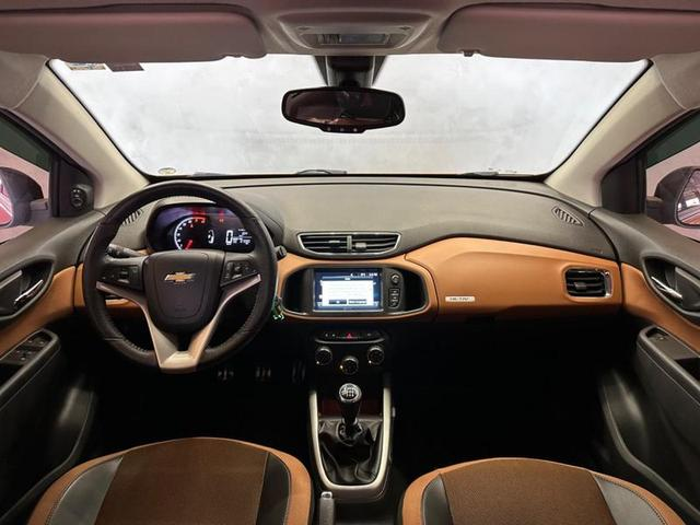 Foto do veículo CHEVROLET ONIX  1.4 MT ACT 2019 67.051 KM 64.900,00