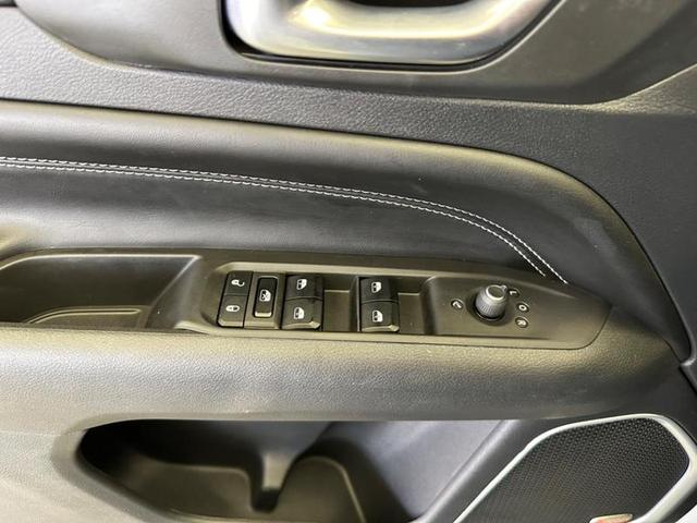 Foto do veículo JEEP COMPASS  LONG TF 2023 2.378 KM 149.900,00