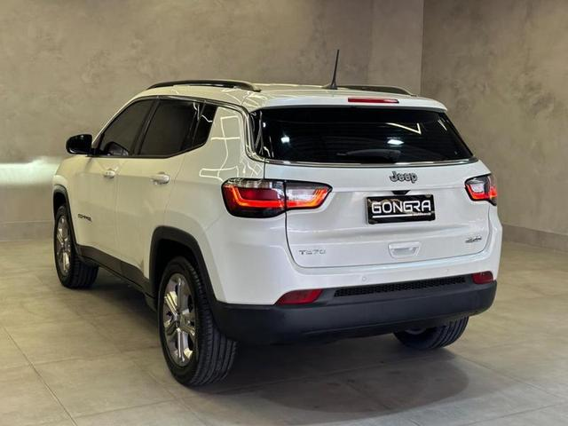 Foto do veículo JEEP COMPASS  LONG TF 2023 2.378 KM 149.900,00