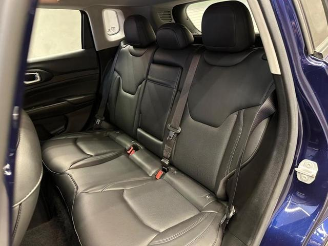 Foto do veículo JEEP COMPASS  LONG TF 2022 9.449 KM 138.900,00