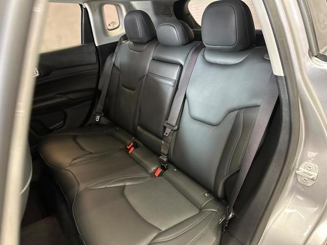 Foto do veículo JEEP COMPASS  LONG TF 2022 48.205 KM 132.900,00