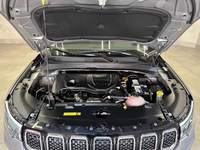 Foto do veículo JEEP COMPASS  LONG TF 2022 48.205 KM 132.900,00