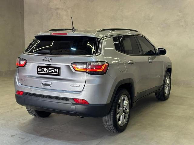 Foto do veículo JEEP COMPASS  LONG TF 2022 48.205 KM 132.900,00