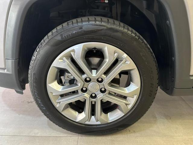 Foto do veículo JEEP COMPASS  LONG TF 2022 48.205 KM 132.900,00