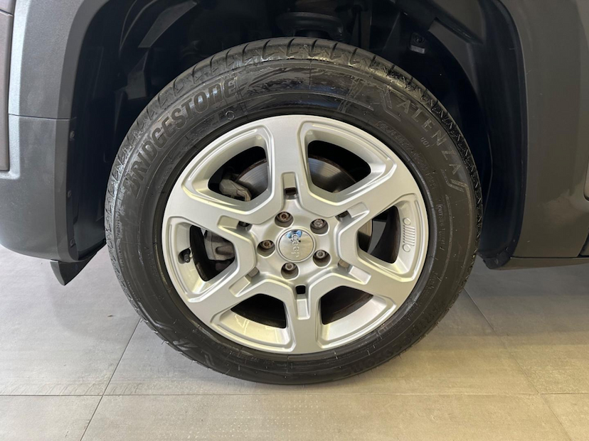 Foto do veículo JEEP RENEGADE  SPORT T270 FLEX 2022 20.145 KM 105.900,00