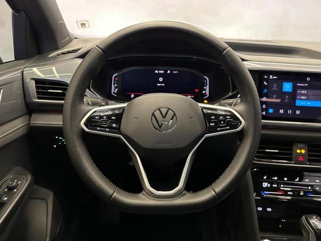 Foto do veículo VOLKSWAGEN TAOS  HL TSI AE 2023 25.838 KM 176.900,00