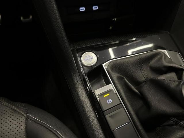 Foto do veículo VOLKSWAGEN TAOS  HL TSI AE 2023 25.838 KM 176.900,00