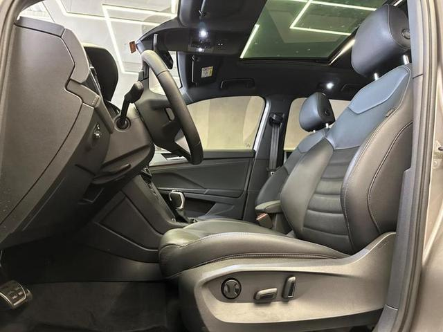 Foto do veículo VOLKSWAGEN TAOS  HL TSI AE 2023 25.838 KM 176.900,00