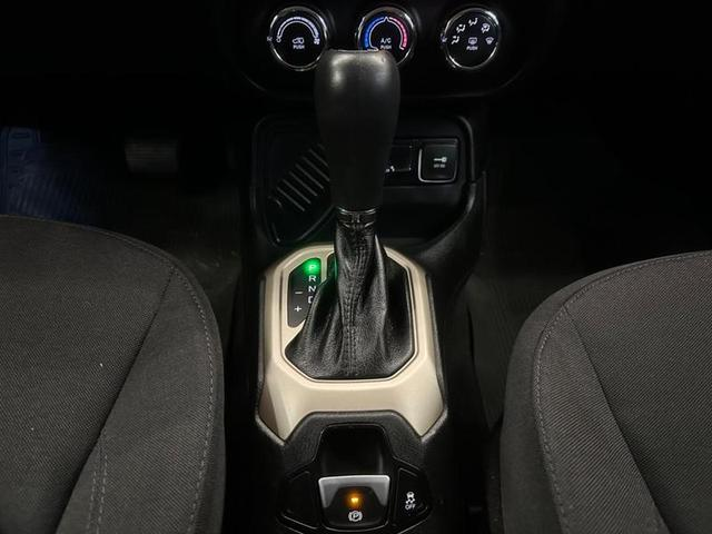 Foto do veículo JEEP RENEGADE  SPORT 1.8 4X2 FLEX 16V AUT. 2016 90.202 KM 67.900,00