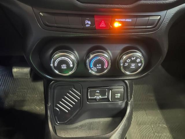 Foto do veículo JEEP RENEGADE  SPORT 1.8 4X2 FLEX 16V AUT. 2016 90.202 KM 67.900,00
