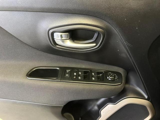 Foto do veículo JEEP RENEGADE  SPORT 1.8 4X2 FLEX 16V AUT. 2016 90.202 KM 67.900,00