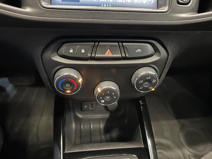 Foto do veículo CHEVROLET PRISMA  1.4 LT 8V FLEX 4P AUTOMÁTICO 2018 127.375 KM 63.900,00