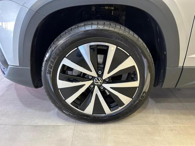 Foto do veículo VOLKSWAGEN TAOS  HL TSI AE 2022 27.529 KM 159.900,00