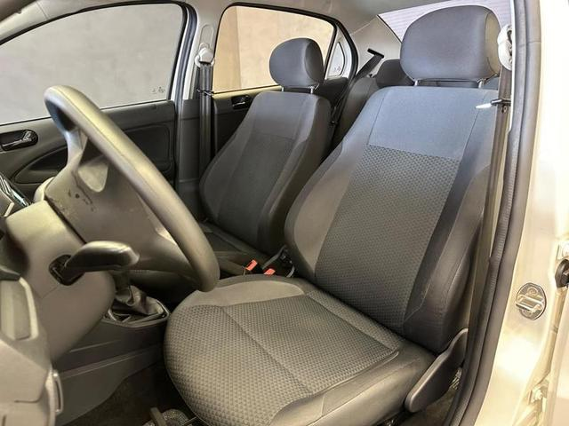 Foto do veículo VOLKSWAGEN VOYAGE  1.0 MPI CITY 2023 22.419 KM 57.900,00