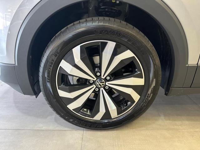 Foto do veículo VOLKSWAGEN T-CROSS T-CROSS HIGHLINE 1.4 TSI FLEX 16V 5P AUT 2024 2.841 KM 147.900,00