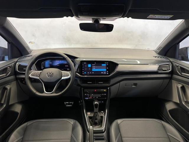 Foto do veículo VOLKSWAGEN T-CROSS T-CROSS HIGHLINE 1.4 TSI FLEX 16V 5P AUT 2024 2.841 KM 147.900,00