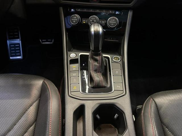 Foto do veículo VOLKSWAGEN JETTA  GLI 350 TSI 2.0 16V 4P AUT 2021 40.500 KM 179.900,00