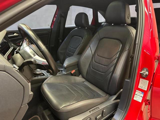 Foto do veículo VOLKSWAGEN JETTA  GLI 350 TSI 2.0 16V 4P AUT 2021 40.500 KM 179.900,00