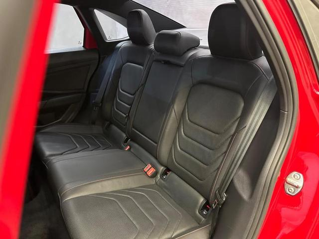 Foto do veículo VOLKSWAGEN JETTA  GLI 350 TSI 2.0 16V 4P AUT 2021 40.500 KM 179.900,00