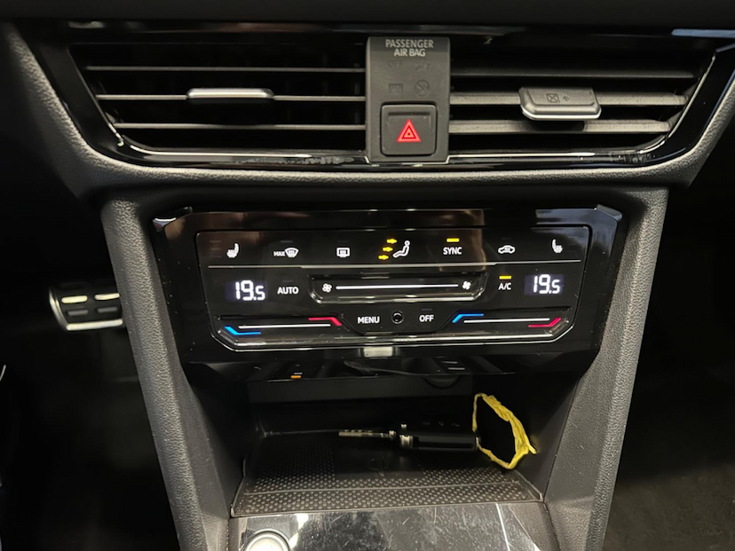 Foto do veículo VOLKSWAGEN TAOS  HL TSI AE 2023 19.375 KM 175.900,00