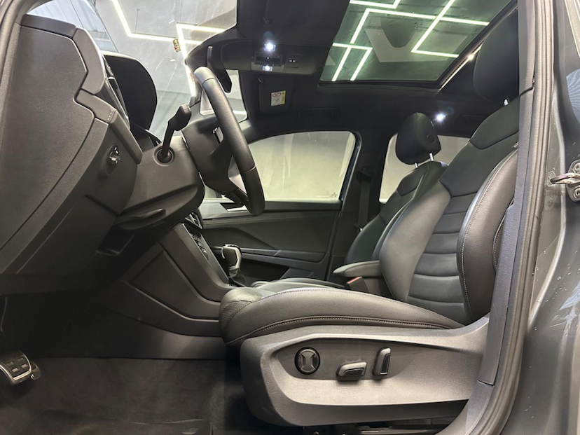 Foto do veículo VOLKSWAGEN TAOS  HL TSI AE 2023 19.375 KM 175.900,00