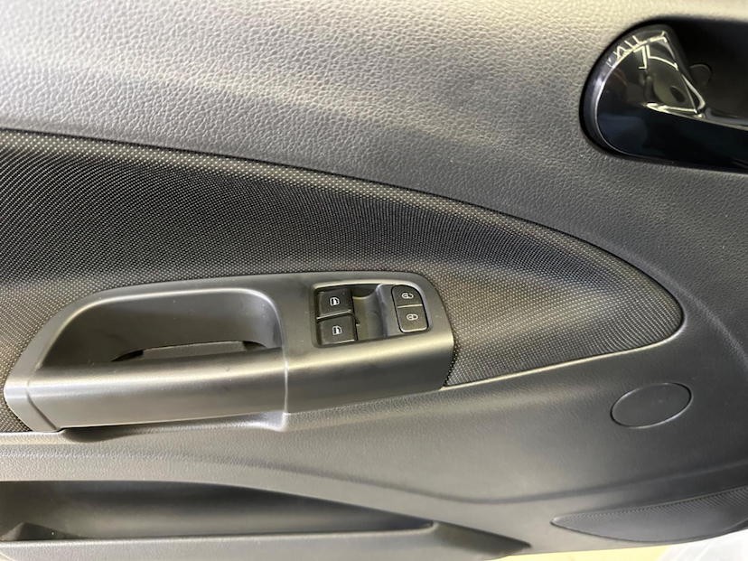Foto do veículo VOLKSWAGEN VOYAGE NOVO  1.0 2023 26.919 KM 61.900,00