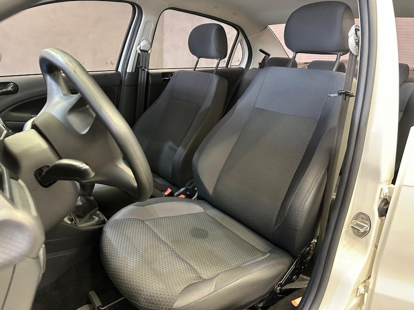 Foto do veículo VOLKSWAGEN VOYAGE NOVO  1.0 2023 26.919 KM 61.900,00