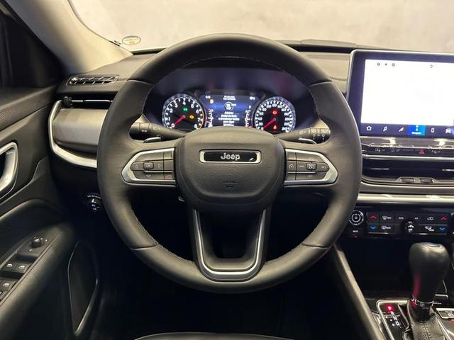 Foto do veículo JEEP COMPASS  LONG. T270 1.3 TB 4X2 FLEX AUT. 2022 33.100 KM 139.900,00