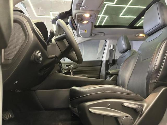 Foto do veículo JEEP COMPASS  LONG. T270 1.3 TB 4X2 FLEX AUT. 2022 33.100 KM 139.900,00