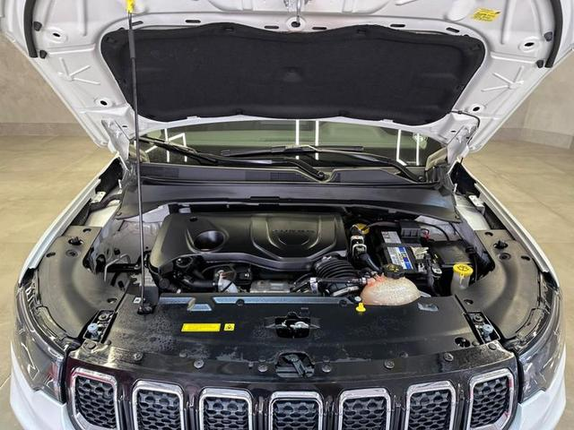 Foto do veículo JEEP COMPASS  LONG. T270 1.3 TB 4X2 FLEX AUT. 2022 33.100 KM 139.900,00