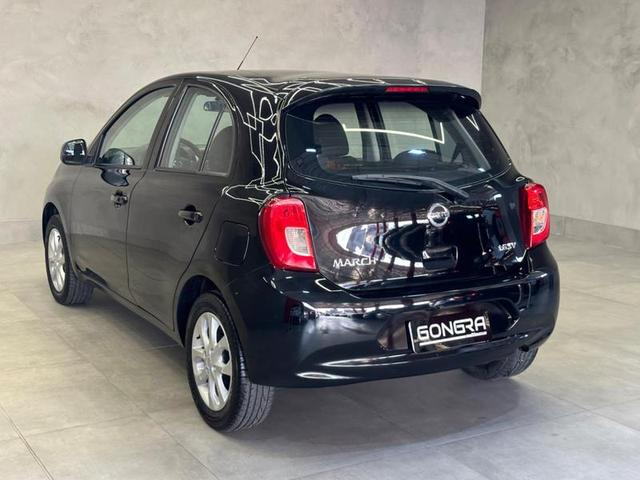 Foto do veículo NISSAN MARCH  16SV 2015 110.215 KM 44.900,00