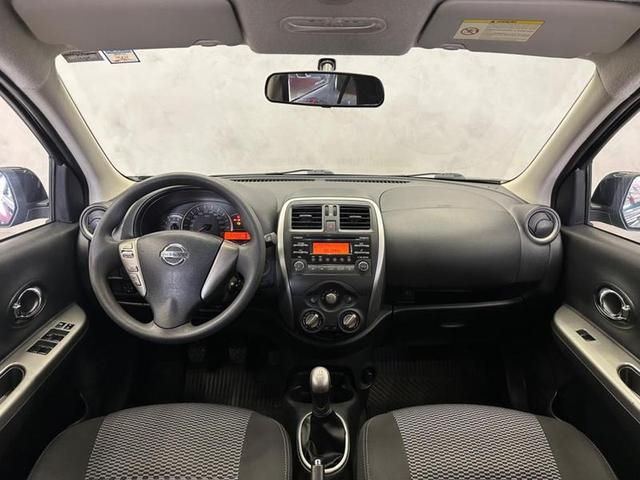 Foto do veículo NISSAN MARCH  16SV 2015 110.215 KM 44.900,00