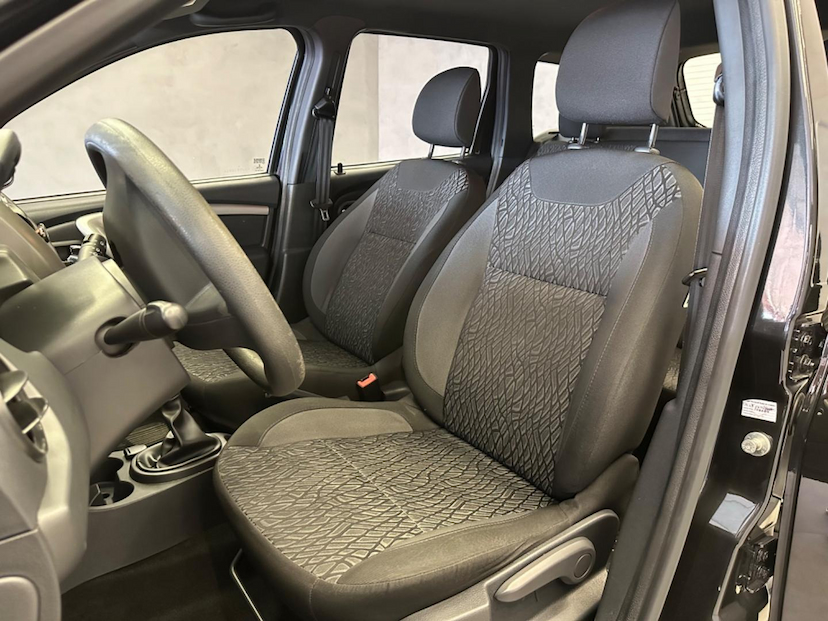 Foto do veículo RENAULT DUSTER  16 E CVT 2018 80.297 KM 69.900,00