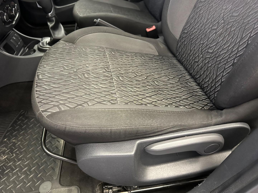 Foto do veículo RENAULT DUSTER  16 E CVT 2018 80.297 KM 69.900,00