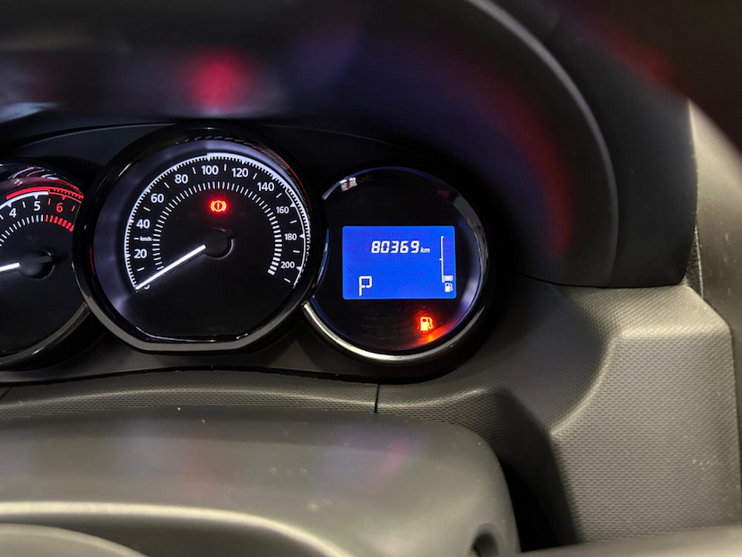 Foto do veículo RENAULT DUSTER  16 E CVT 2018 80.297 KM 69.900,00