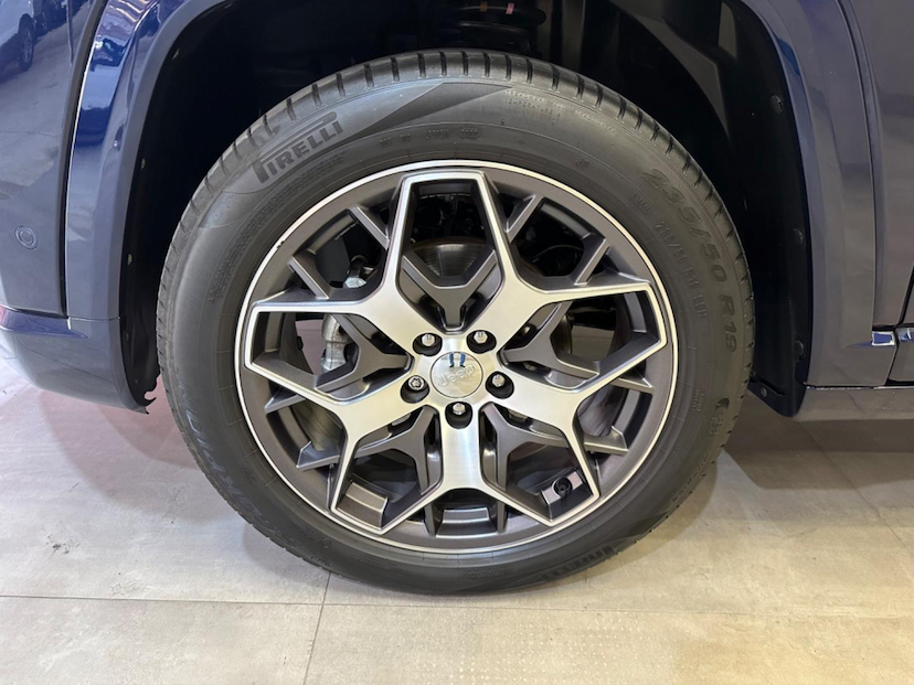 Foto do veículo JEEP COMMANDER  OVERLAND T270 1.3 TB FLEX AUT 2023 26.727 KM 199.900,00