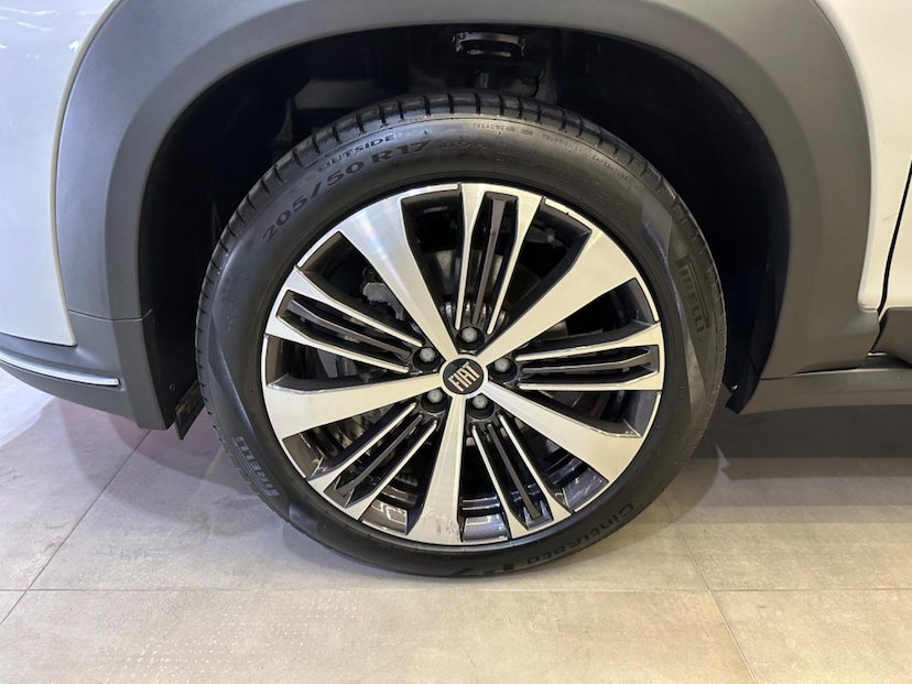 Foto do veículo FIAT FASTBACK  AUDACE TURBO 200 FLEX AT 4P 2023 13.067 KM 115.900,00