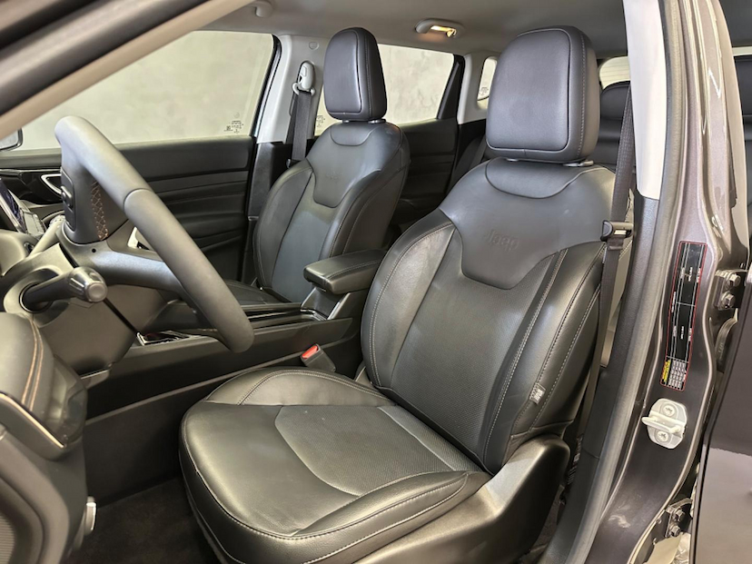 Foto do veículo JEEP COMPASS  LIMITED TD 2022 55.891 KM 155.900,00