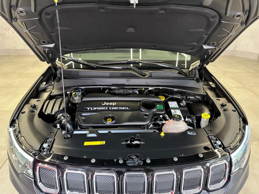 Foto do veículo JEEP COMPASS  LIMITED TD 2022 55.891 KM 155.900,00