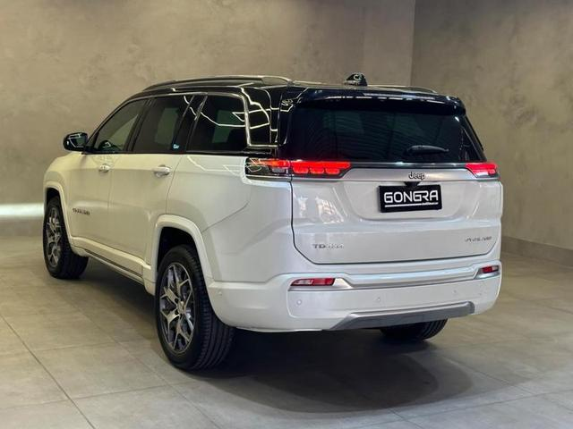 Foto do veículo JEEP COMMANDER  OVR TD380 2023 14.821 KM 229.900,00