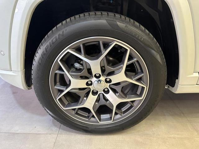 Foto do veículo JEEP COMMANDER  OVR TD380 2023 14.821 KM 229.900,00