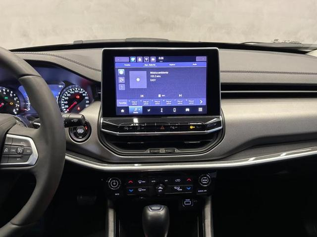 Foto do veículo JEEP COMPASS  LONG. T270 1.3 TB 4X2 FLEX AUT. 2022 22.800 KM 135.900,00
