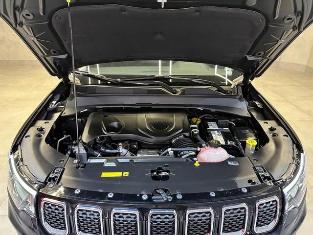 Foto do veículo JEEP COMPASS  LONG. T270 1.3 TB 4X2 FLEX AUT. 2022 22.800 KM 135.900,00