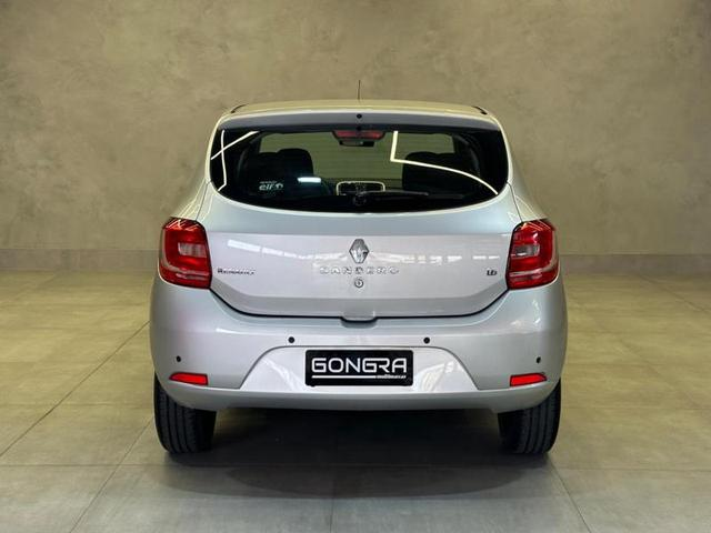 Foto do veículo RENAULT SANDERO  1.6 EXPRESSION 2018 132.600 KM 45.900,00