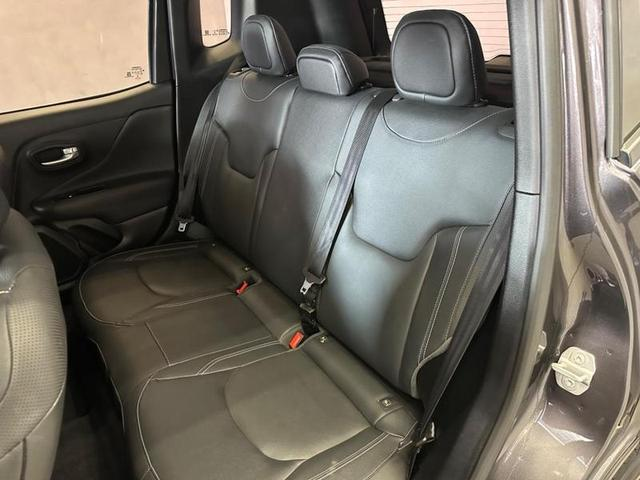 Foto do veículo JEEP RENEGADE  LONGITUDE T270 1.3 TB 4X2 FLEX AUT 2022 30.547 KM 115.900,00