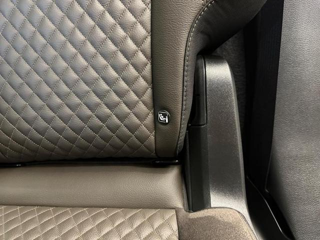 Foto do veículo JEEP COMMANDER  OVR TD380 2022 8.909 KM 214.900,00