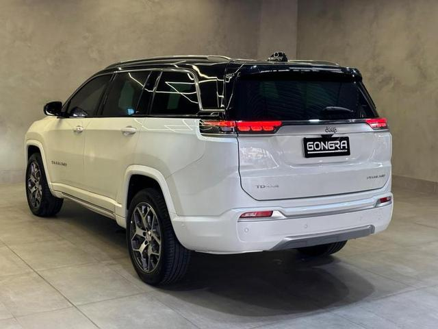 Foto do veículo JEEP COMMANDER  OVR TD380 2022 8.909 KM 214.900,00