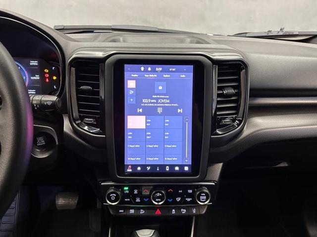 Foto do veículo FIAT TORO  ULTRA AT9 4X4 2023 24.385 KM 169.900,00
