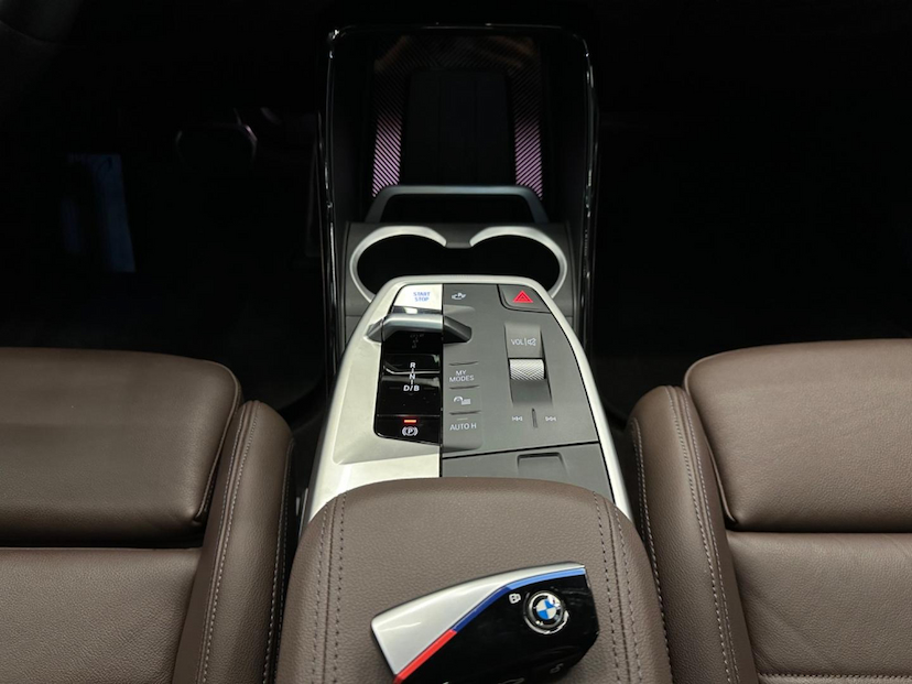 Foto do veículo BMW IX1  XDRIVE 30 M SPORT (ELÉTRICO) 2024 9.443 KM 305.900,00